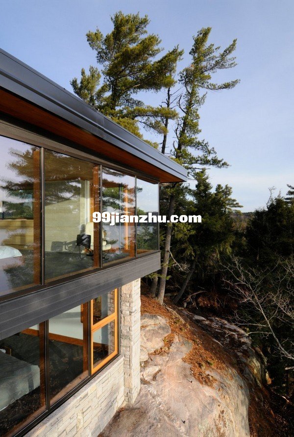 ���ô�Muskoka�������µ�Cliff����