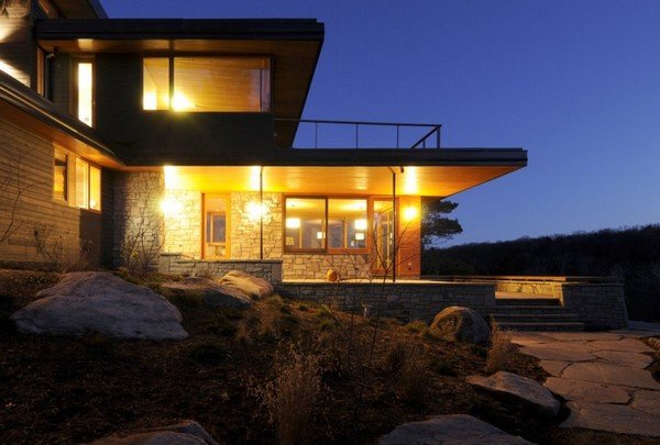 ���ô�Muskoka�������µ�Cliff����