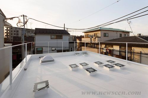 日本为聋哑家庭设计的爱心住宅“roomroom”